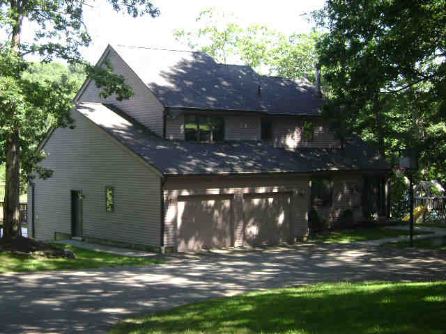 Building photograph for 96 LONG MEADOW RD